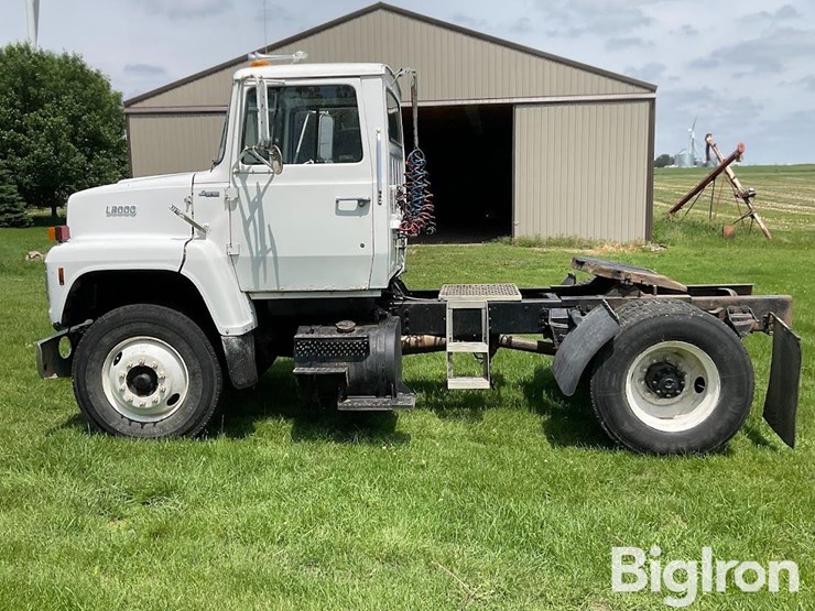 1987-ford-l8000-image-8