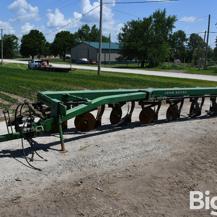 JOHN DEERE A2800