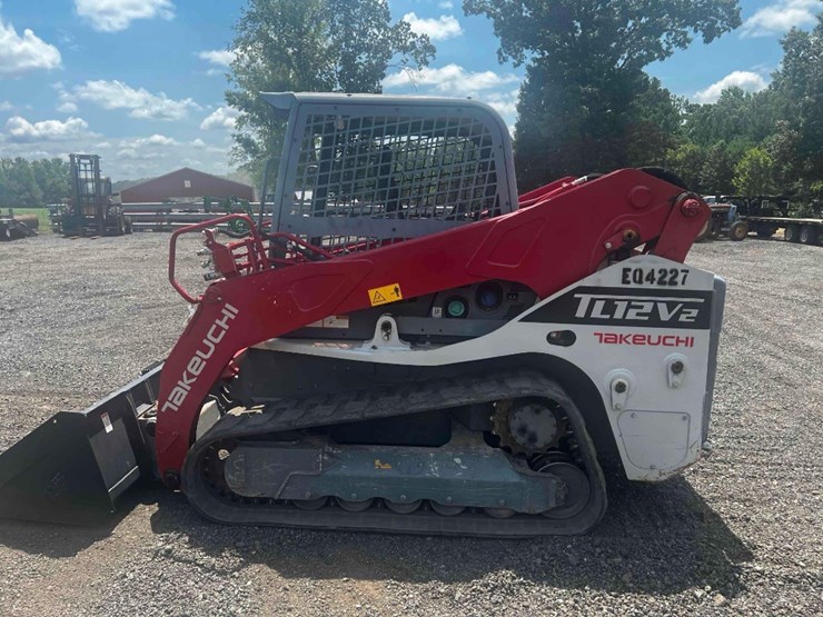 2021-takeuchi-tl12v2-image-2