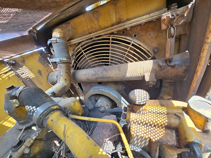 caterpillar-d4d-image-40