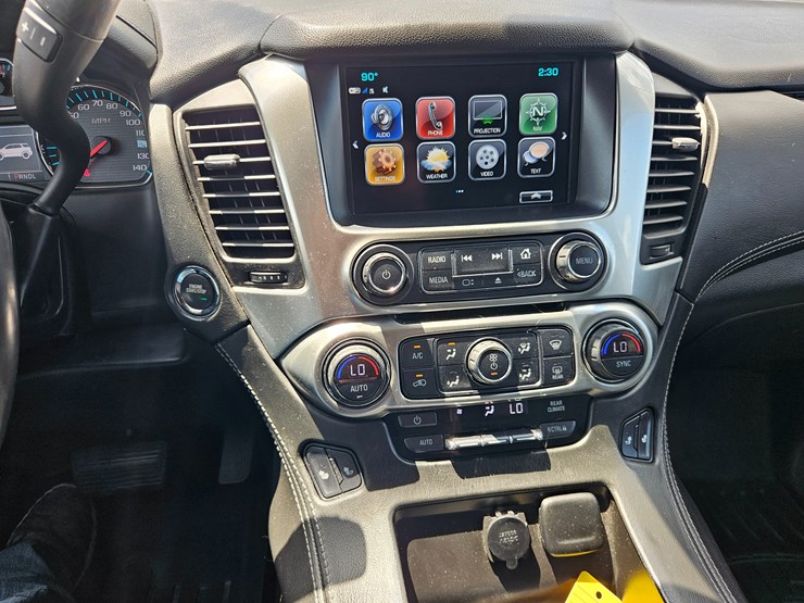 2018-chevrolet-tahoe-image-38