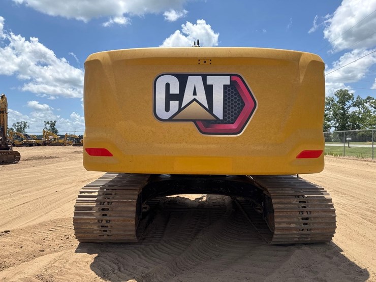 2020-caterpillar-326-image-7