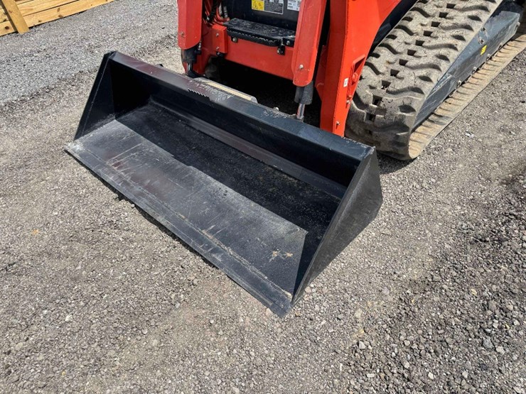 2021-kubota-svl97-2-image-36