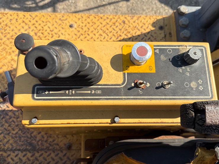 caterpillar-ps-150b-image-15