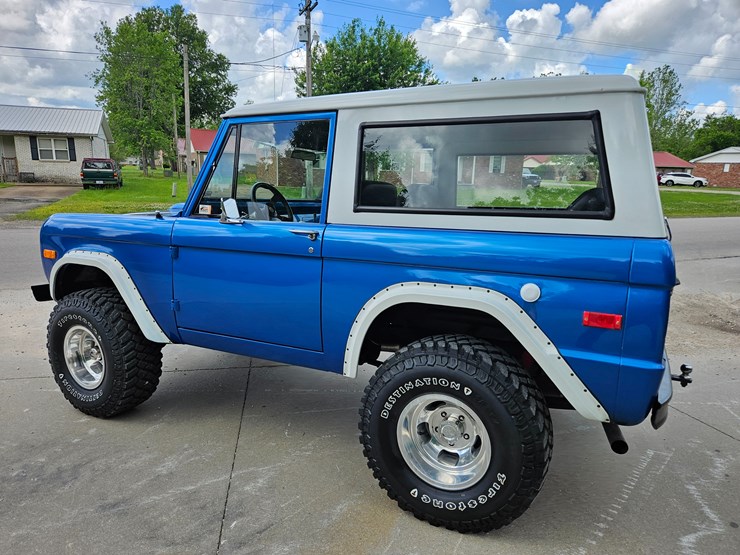 1974-ford-bronco-image-13