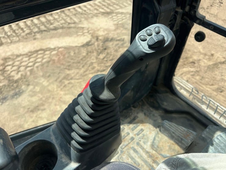 2020-komatsu-pc360-lc-11-image-42