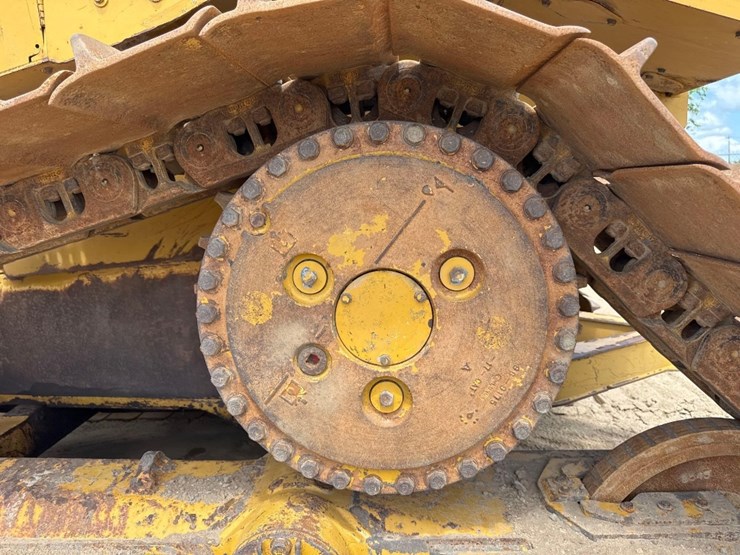 2018-caterpillar-d6t-lgp-image-10