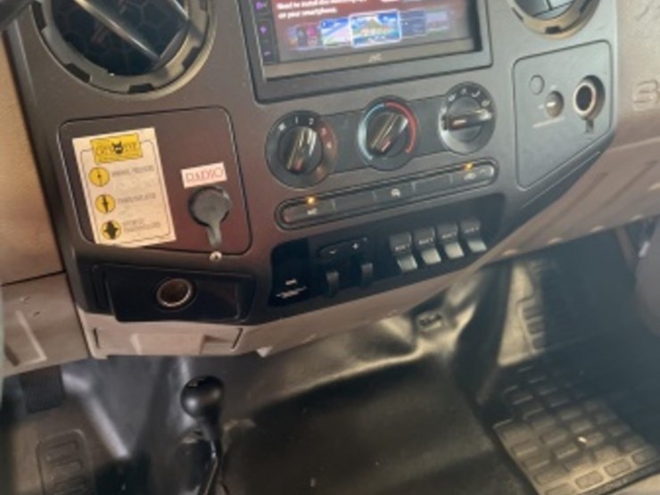 2008-ford-f550-image-18