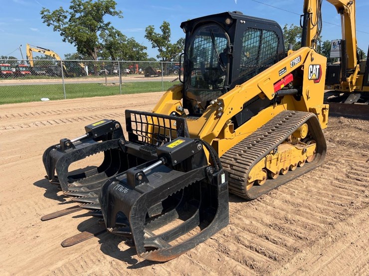 2023-caterpillar-279d3-image-8