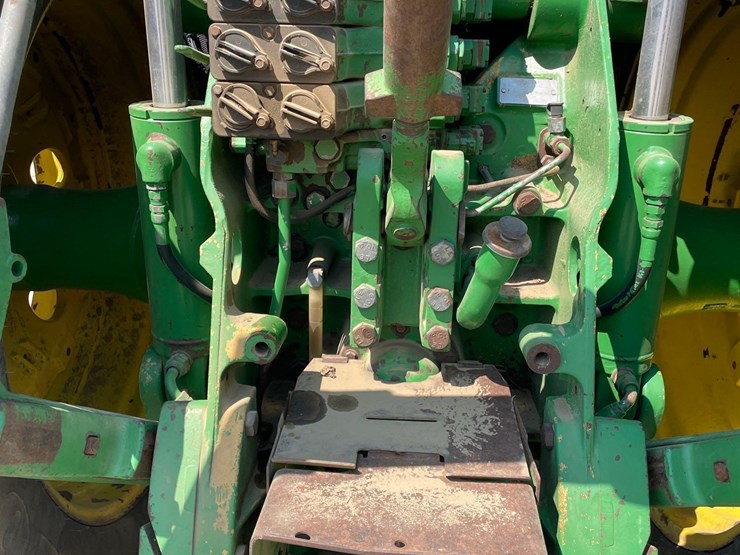 john-deere-8400-image-9