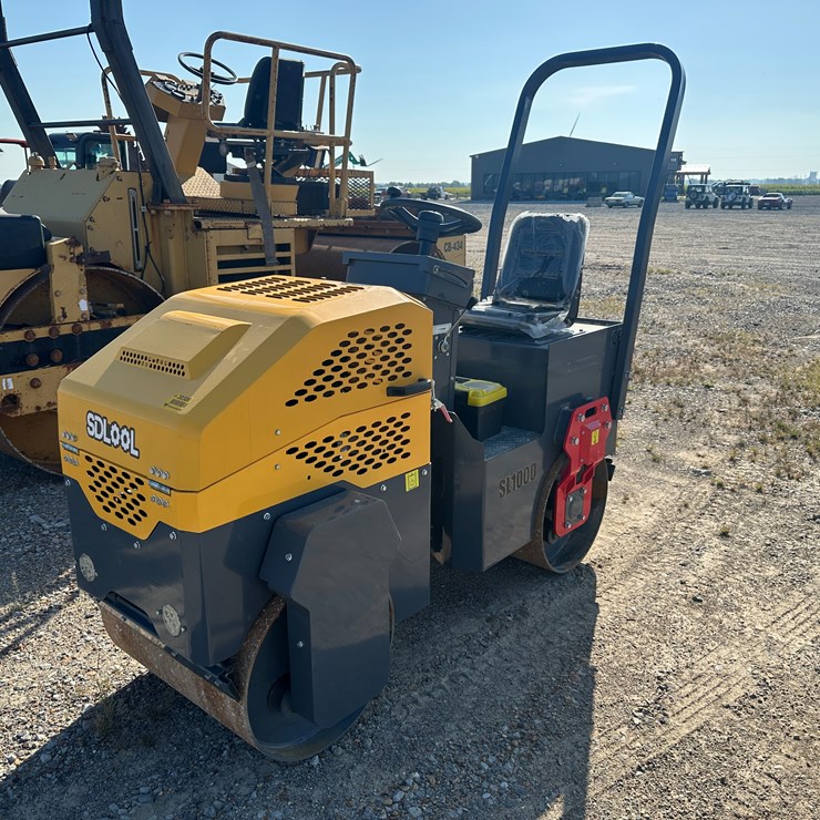 #96 • 2025 SDLOOL SL1000 Vibratory Compactor Inv#: 30306