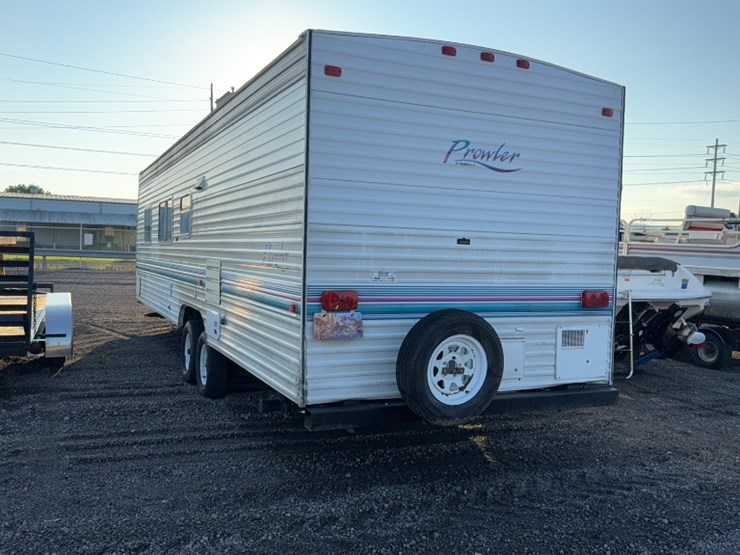 #3059-•-1999-28'-fleetwood-prowler-camper-image-9