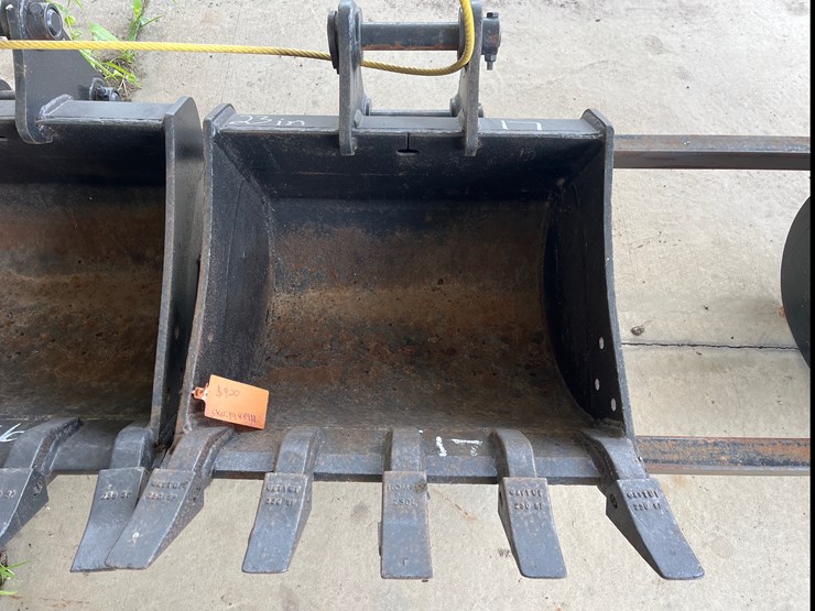 #17-•-24in-tag-digging-bucket-for-yanmar-image-1