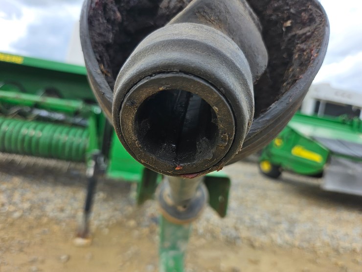john-deere-338-image-16