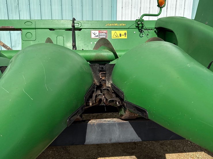 2012-john-deere-608c-image-9