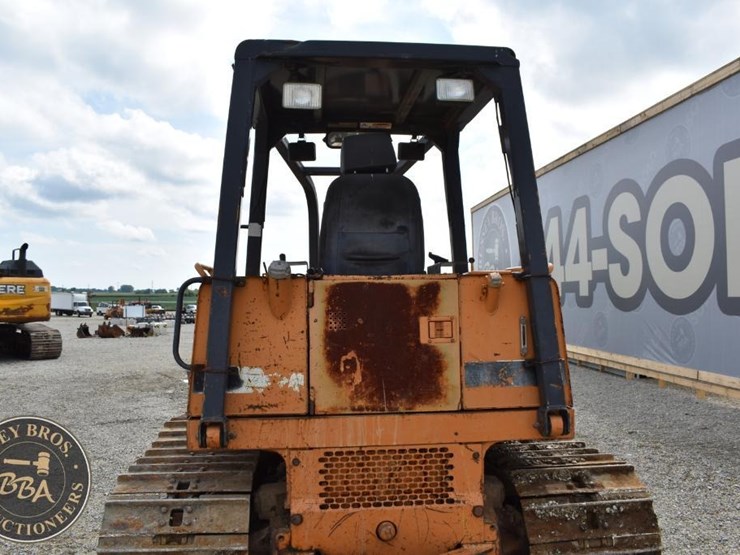 2002-case-850h-wt-image-53