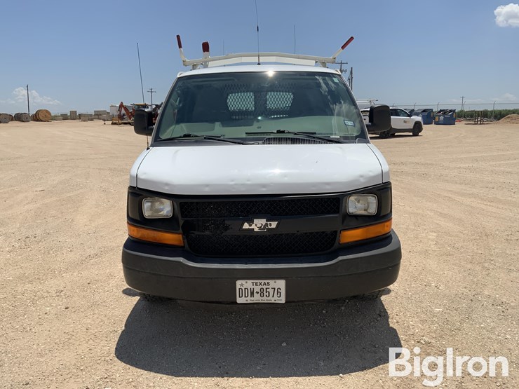 2014-chevrolet-express-1500-image-2