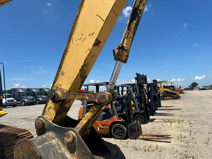 komatsu-pc200-image-41