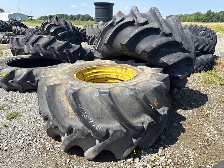 john-deere-10-image-1