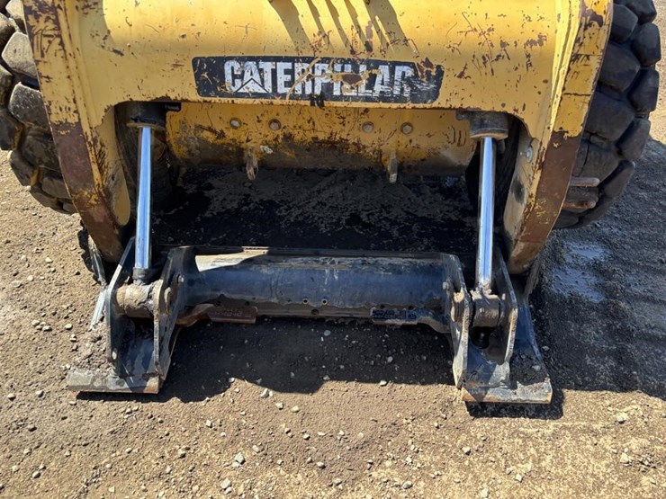 2009-caterpillar-246c-image-9