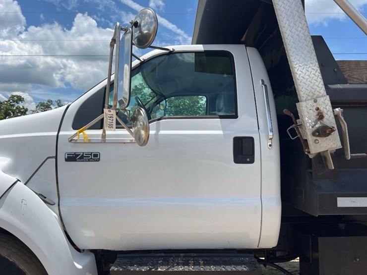 2007-ford-f750-xl-image-18