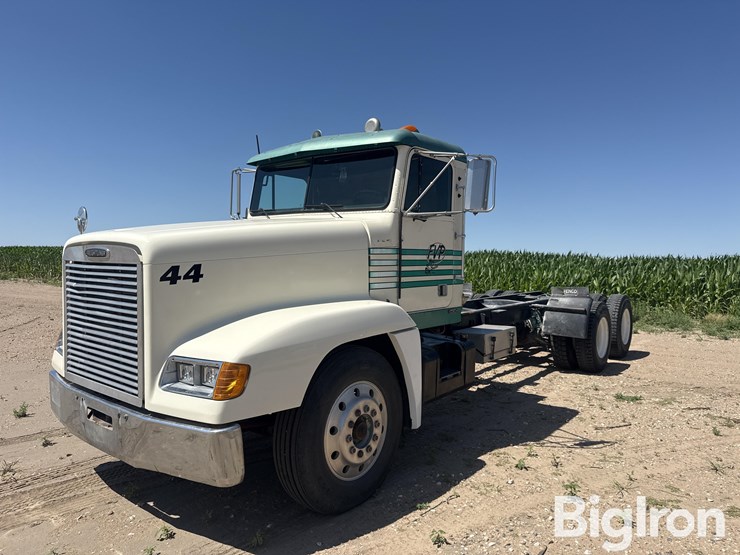 1992-freightliner-fld120-image-1