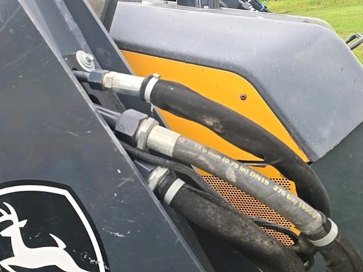 2018-deere-333g-image-26
