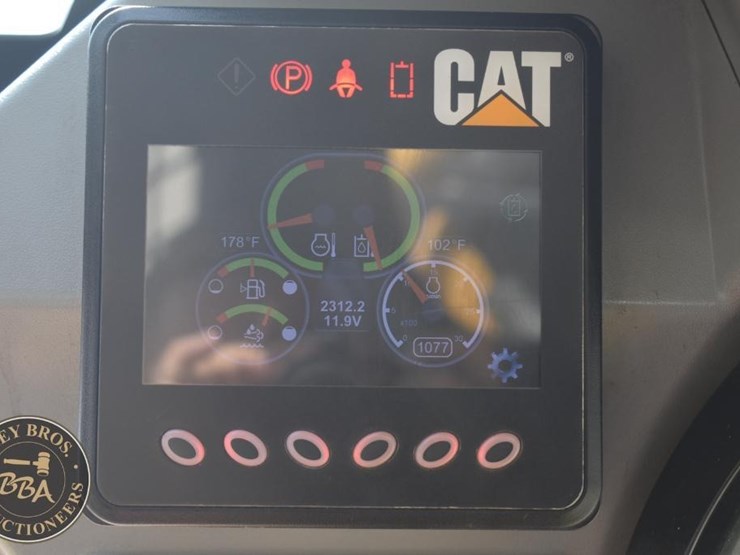 2015-caterpillar-272d2-image-43