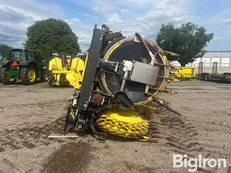 2019-john-deere-772-image-4