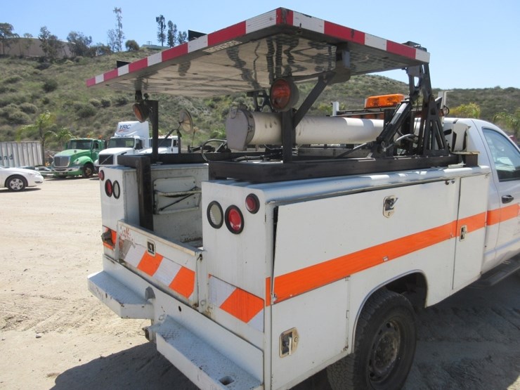 2005-dodge-ram-2500-image-12