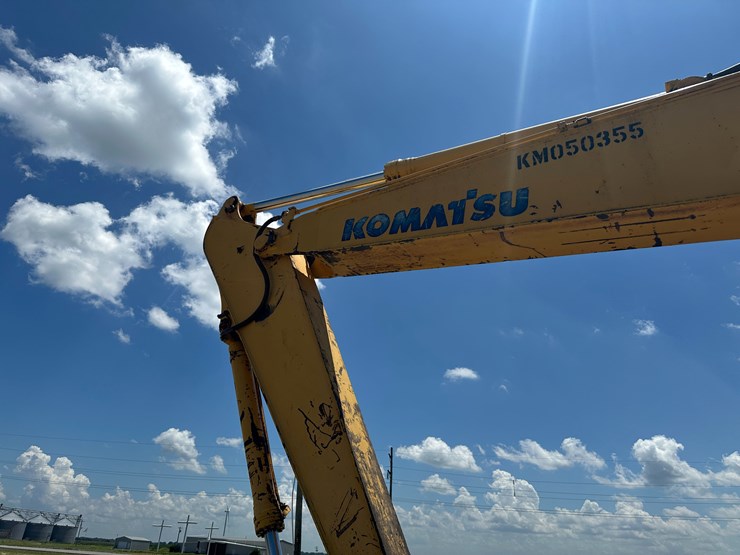 komatsu-pc200-image-32