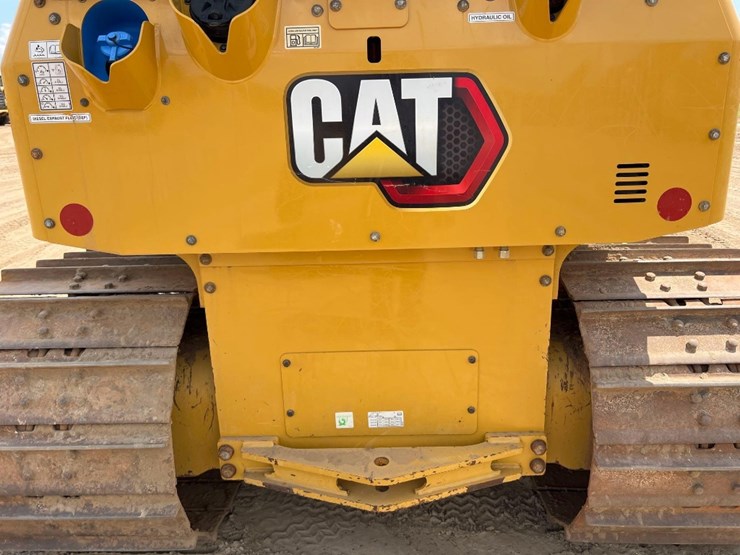 2021-caterpillar-d3-lgp-image-24