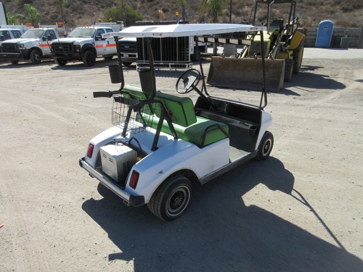 club-car-golf-cart,-image-3