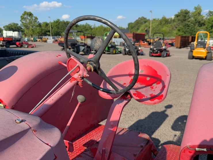 massey-ferguson-102-image-15