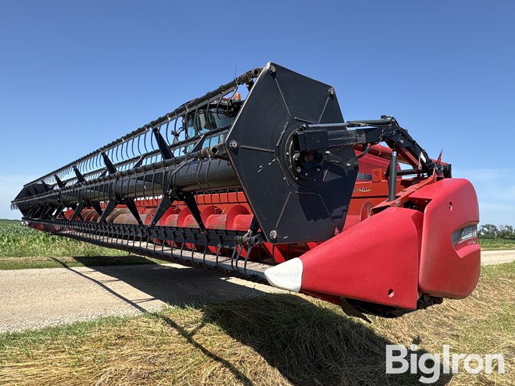 2011-case-ih-3020-image-11