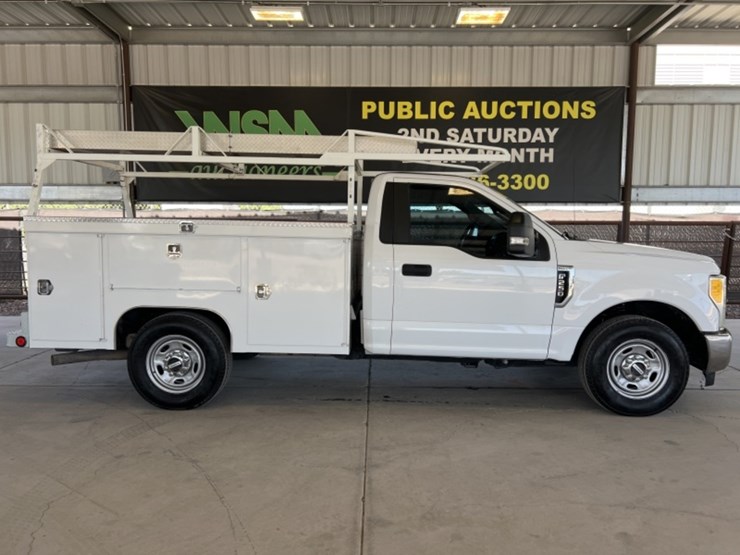 2017-ford-f250-image-1