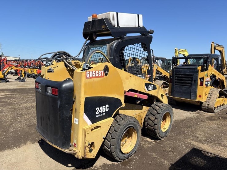 2009-caterpillar-246c-image-3