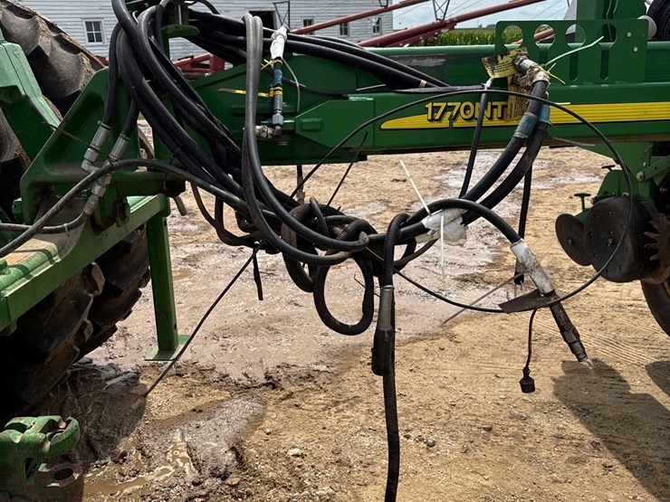 john-deere-1770nt-image-8