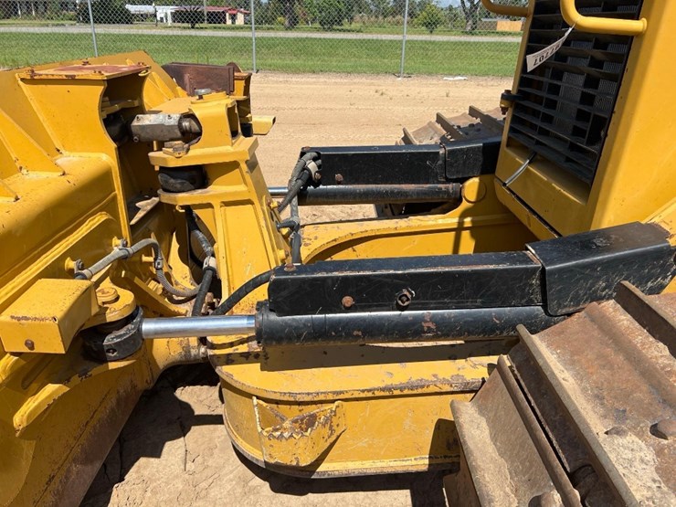 2019-caterpillar-d6n-lgp-image-28