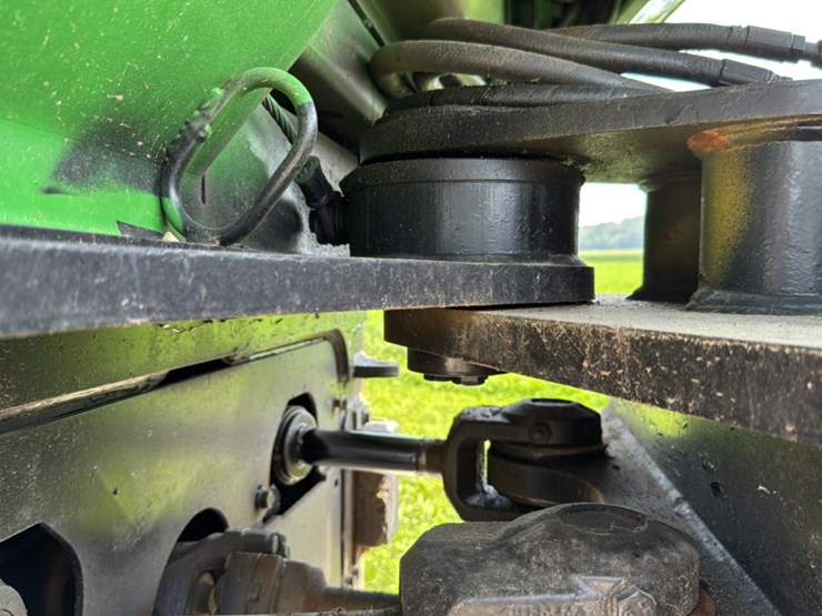 2010-john-deere-2010-image-31