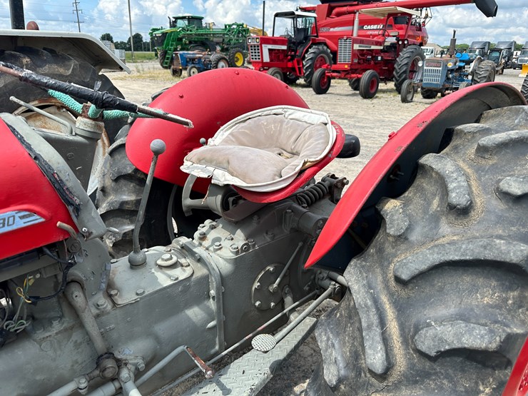 massey-ferguson-30-image-35