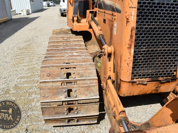 2002-case-850h-wt-image-48