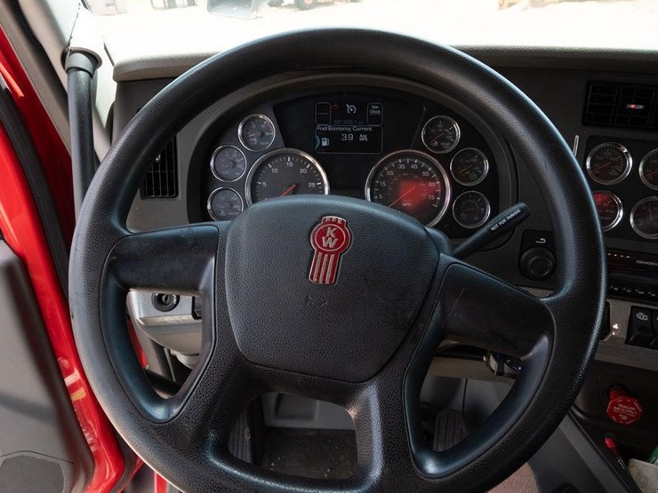 2018-kenworth-t880-image-119