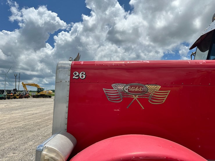 2003-peterbilt-379-image-36