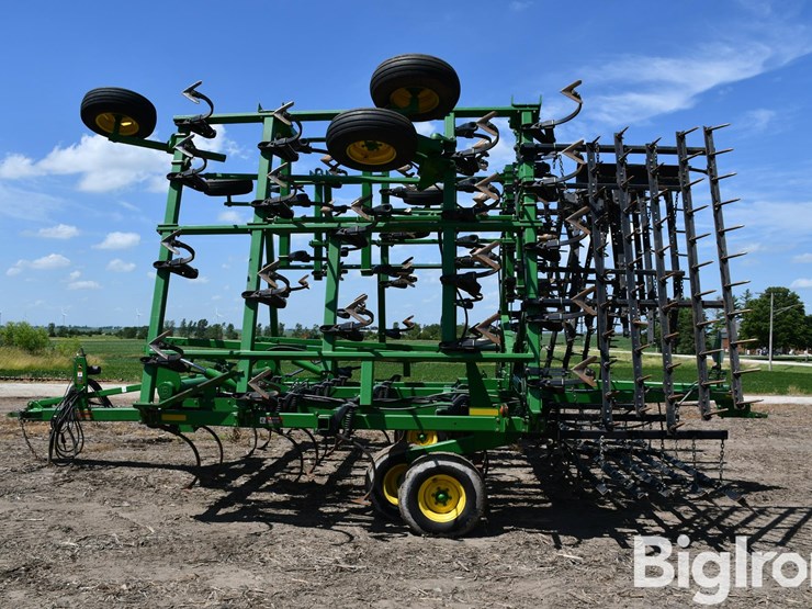 john-deere-2210-image-8