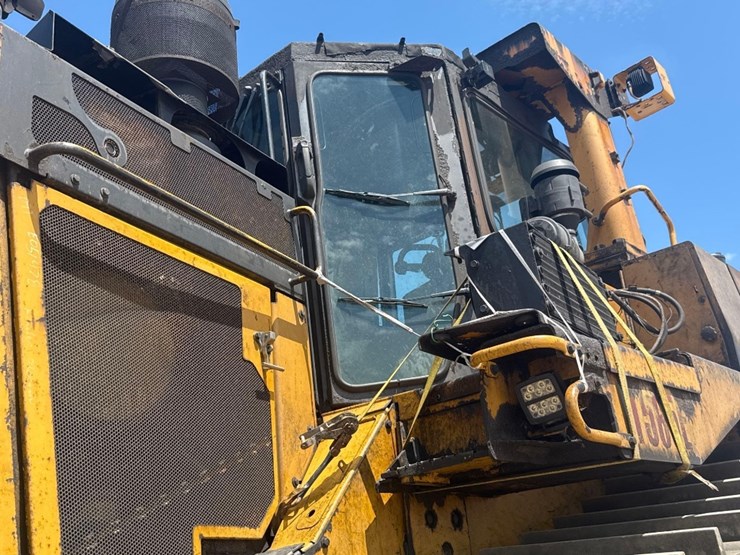 2011-caterpillar-d9t-image-21