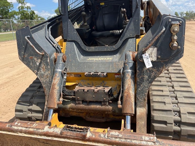 2019-deere-331g-image-19