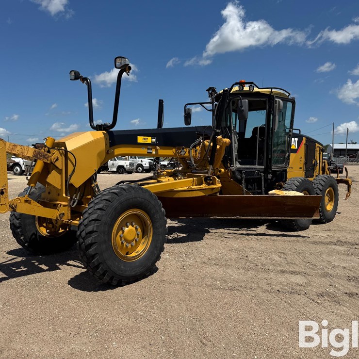2010 CATERPILLAR 12M