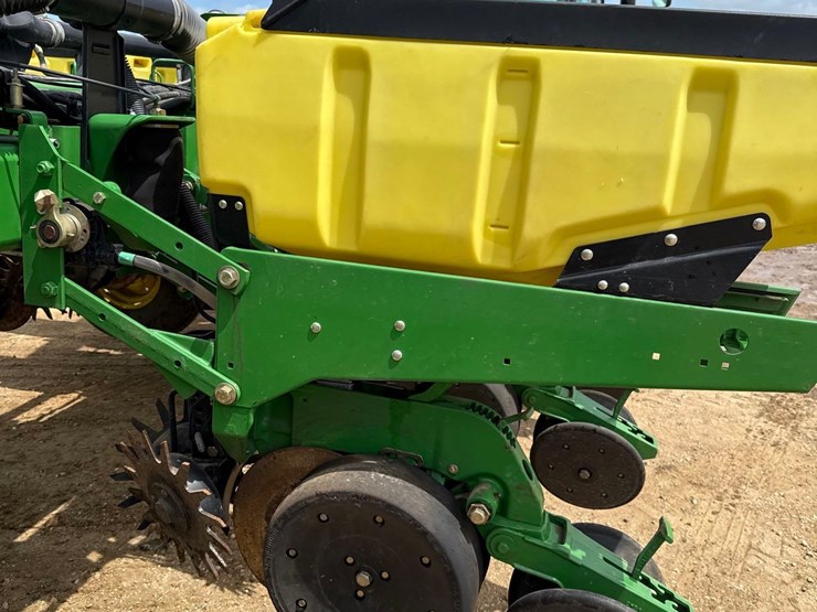 john-deere-1770nt-image-16
