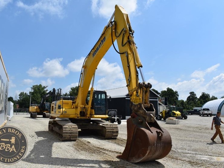 2014-komatsu-pc360-lc-10-image-27
